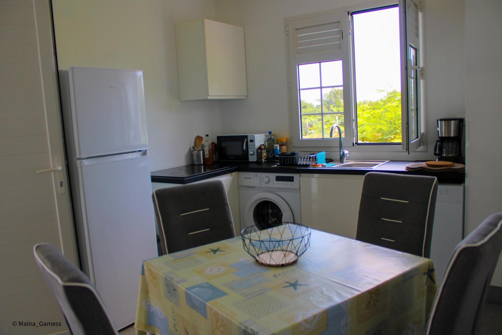 Bas De Villa F2 Neuf Avec Terrasse Et Piscine Le Diamant Luaran gambar